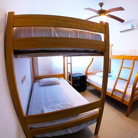 Kiwi Suites Hostel Montañita Eksteriør bilde