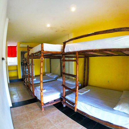 Kiwi Suites Hostel Montañita Eksteriør bilde