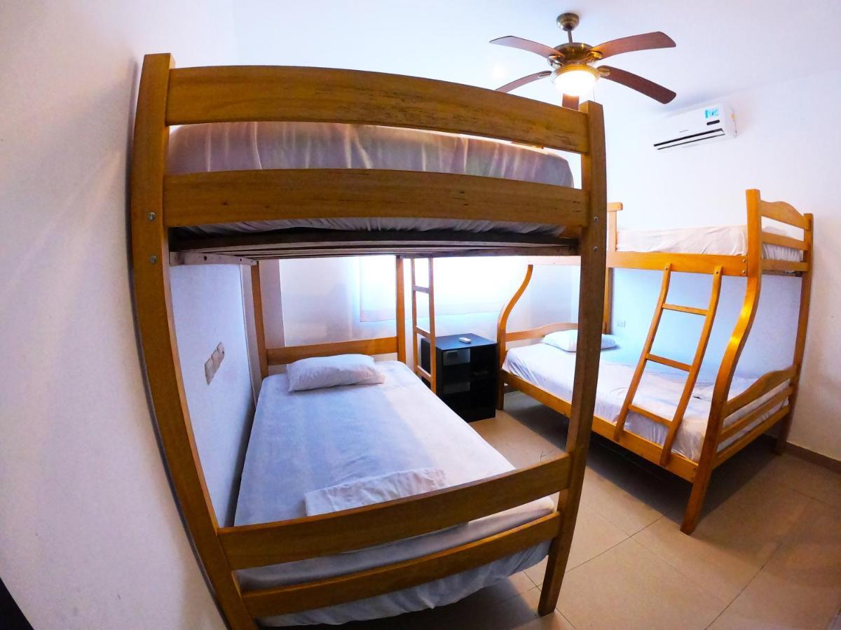 Kiwi Suites Hostel Montañita Eksteriør bilde