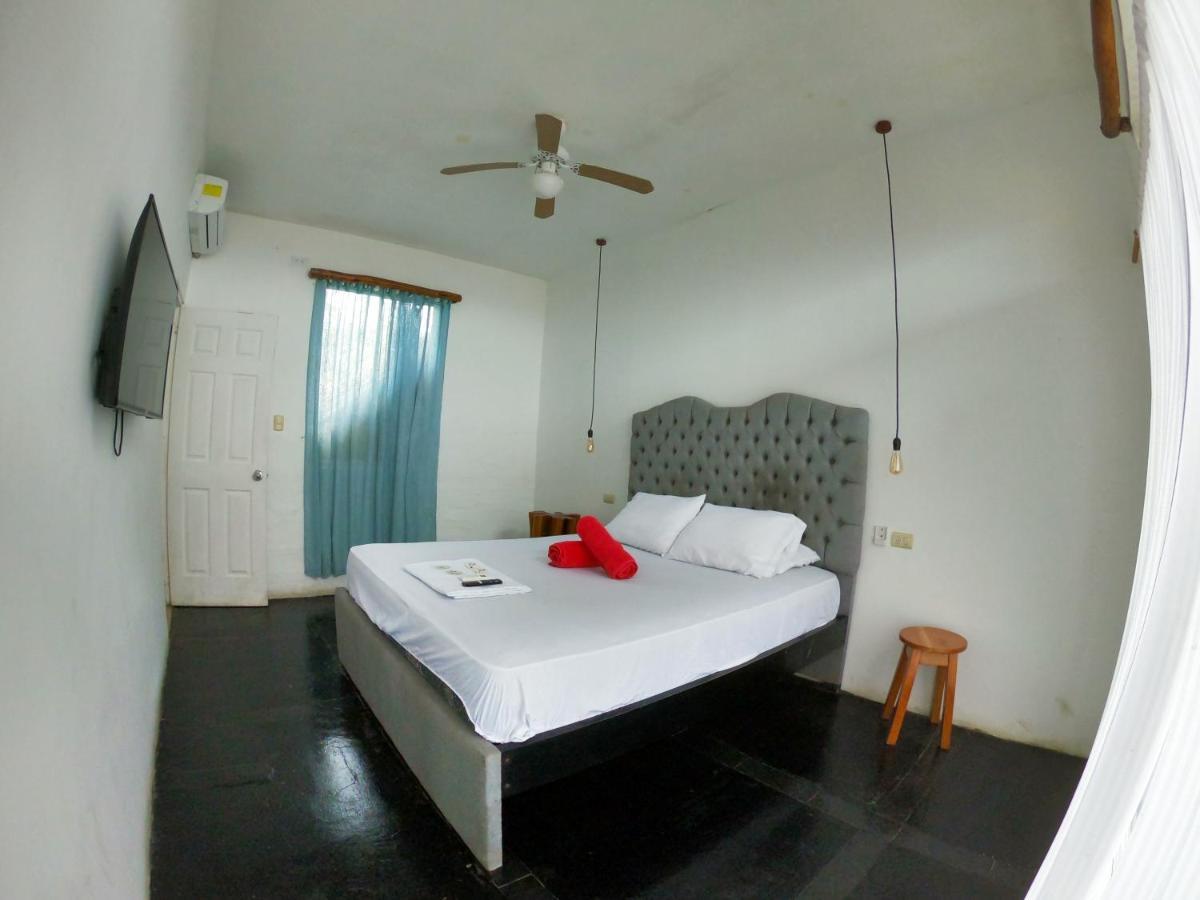Kiwi Suites Hostel Montañita Eksteriør bilde