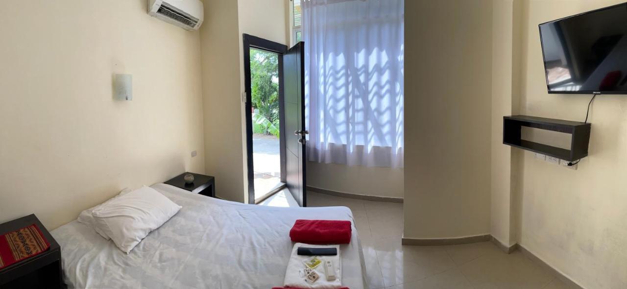 Kiwi Suites Hostel Montañita Eksteriør bilde