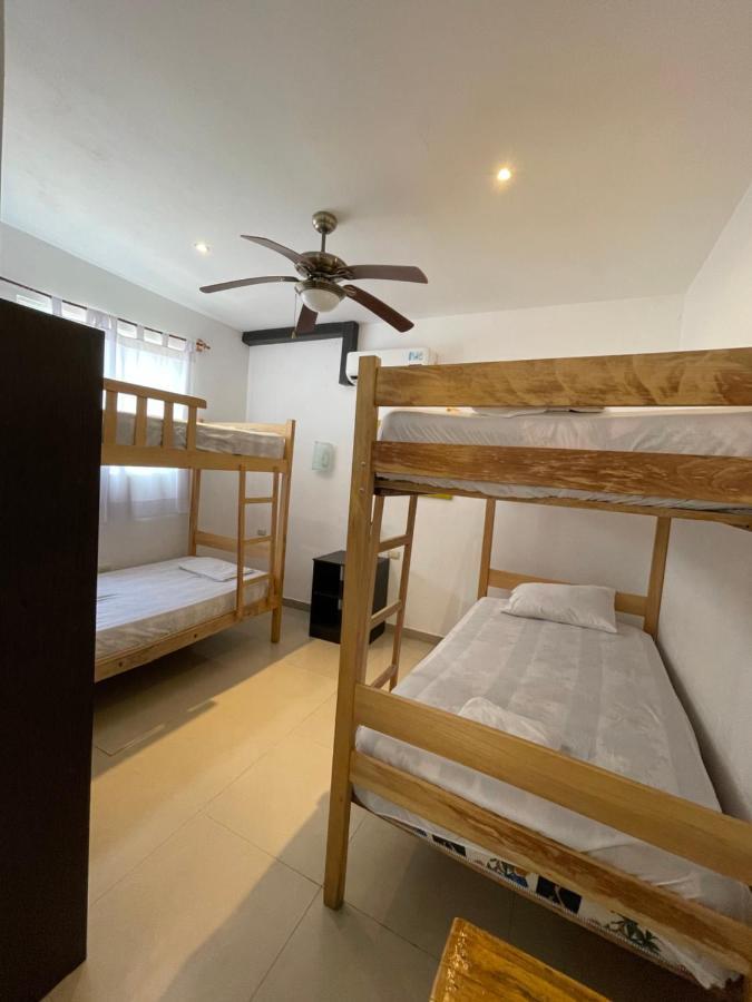 Kiwi Suites Hostel Montañita Eksteriør bilde
